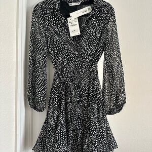 Zara Black and White Patterned Long Sleeve Dress